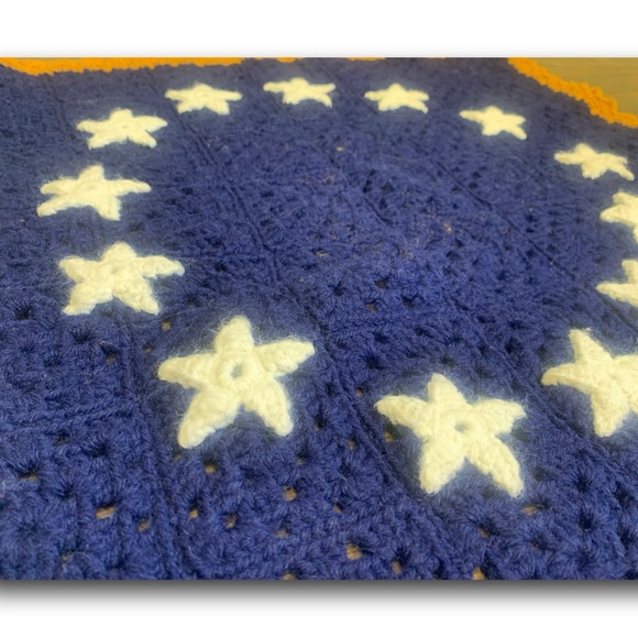 Old Glory 🇺🇸 Handcrafted Vintage Blanket - Picture 6 of 13